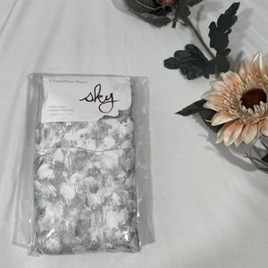 NIB $160 Sky Amelie [‎ 2 Euro Shams ] Set in Grey
